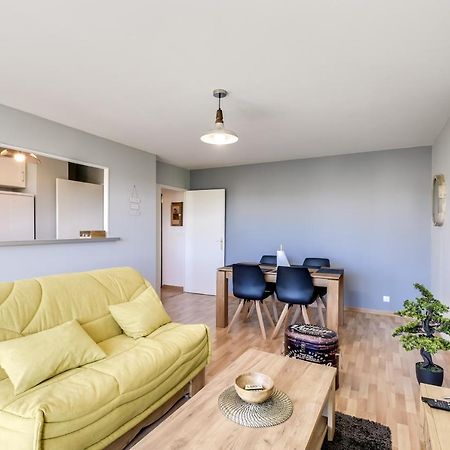 Chic Apart With Parking And Balcony Apartment Cergy Exterior photo